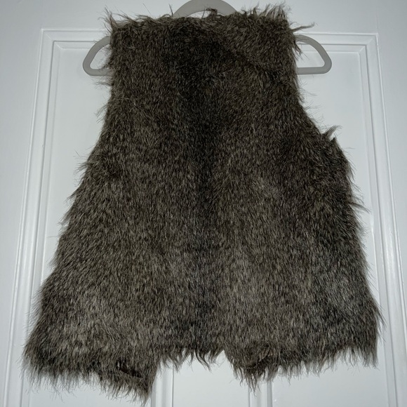 Faux Fur Vest Size Small - Picture 2 of 4